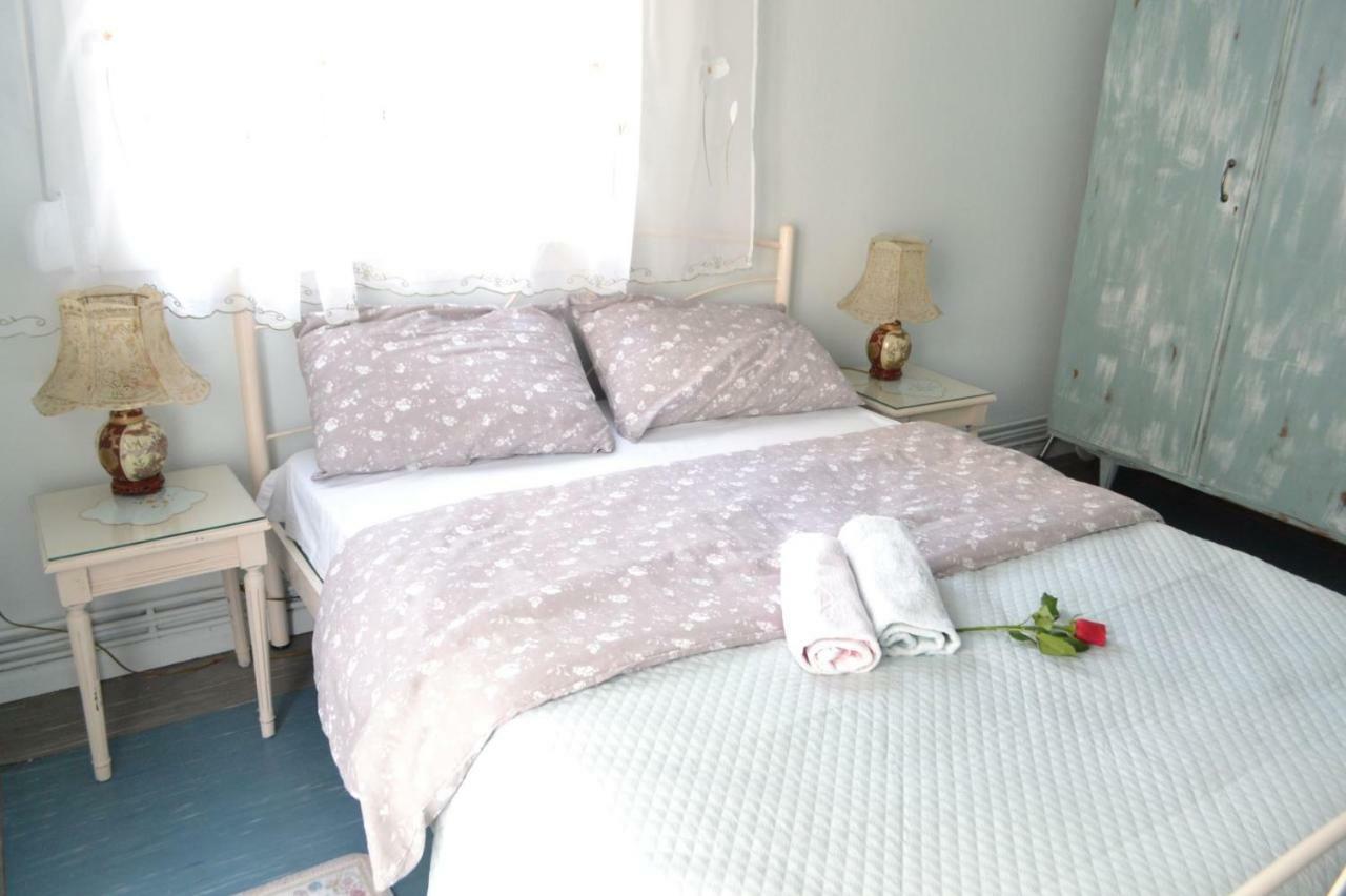 Agia Sofia's Down Town Flat